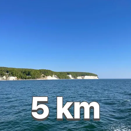 Dat-klinkerhus-auf-ruegen-xxl-urlaubsparadies-nahe-ostseestrand-nationalpark-fuer-17-gaeste * 글로페