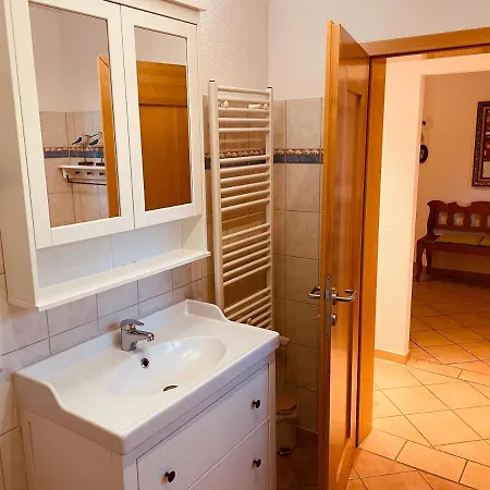 Dat-klinkerhus-auf-ruegen-xxl-urlaubsparadies-nahe-ostseestrand-nationalpark-fuer-17-gaeste