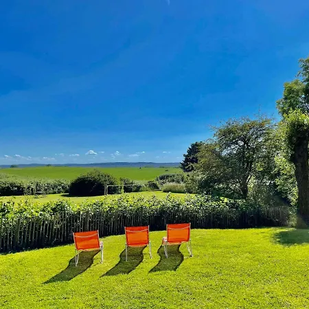 펜션 Dat-klinkerhus-auf-ruegen-xxl-urlaubsparadies-nahe-ostseestrand-nationalpark-fuer-17-gaeste *