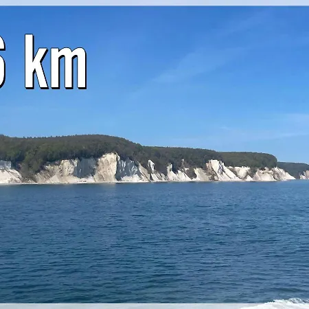 Dat-klinkerhus-auf-ruegen-xxl-urlaubsparadies-nahe-ostseestrand-nationalpark-fuer-17-gaeste