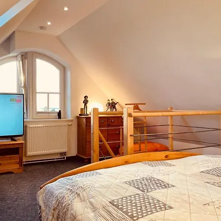 Dat-klinkerhus-auf-ruegen-xxl-urlaubsparadies-nahe-ostseestrand-nationalpark-fuer-17-gaeste 펜션