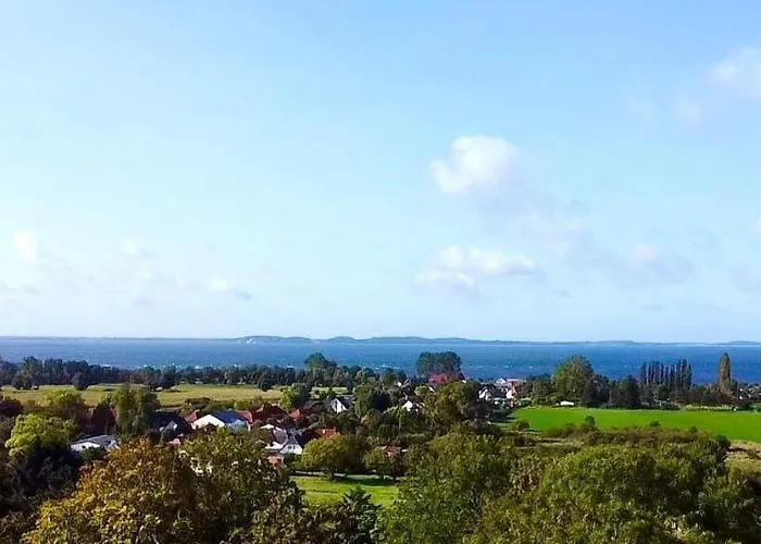 Dat-klinkerhus-auf-ruegen-xxl-urlaubsparadies-nahe-ostseestrand-nationalpark-fuer-17-gaeste بيت للعطل غلوفي
