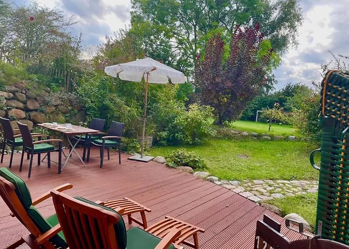 بيت للعطل Dat-klinkerhus-auf-ruegen-xxl-urlaubsparadies-nahe-ostseestrand-nationalpark-fuer-17-gaeste