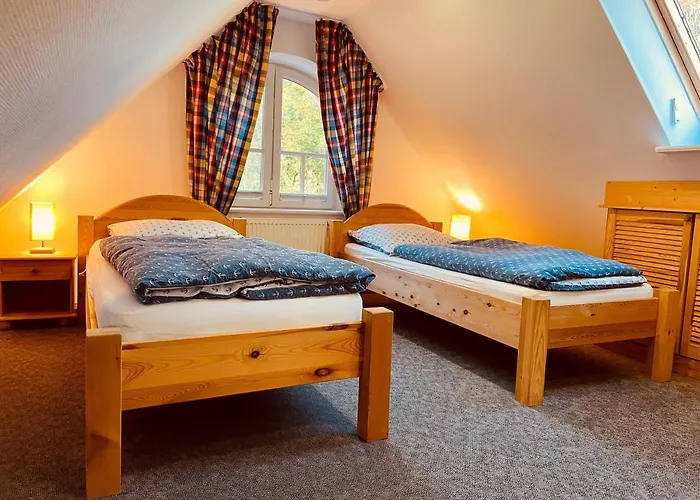 بيت للعطل Dat-klinkerhus-auf-ruegen-xxl-urlaubsparadies-nahe-ostseestrand-nationalpark-fuer-17-gaeste *